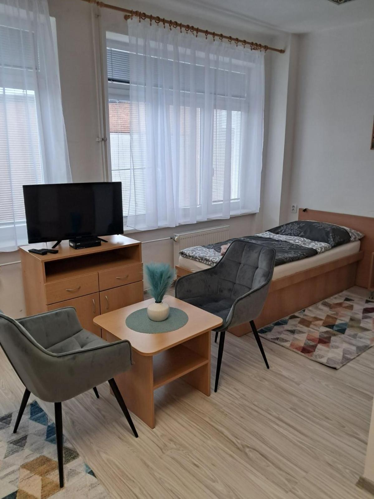 Хостел Sd Urbankova 2 Кошице Экстерьер фото
