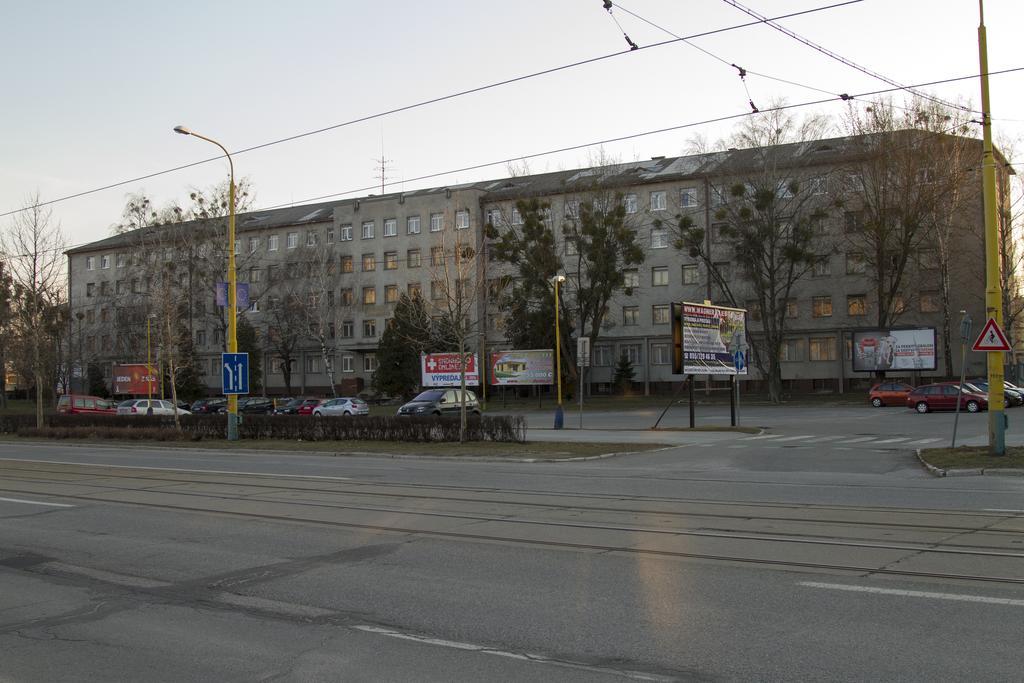 Хостел Sd Urbankova 2 Кошице Экстерьер фото
